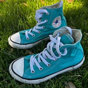 All Star Chuck Taylor All Star
LITTLE KIDS HIGH TOP SHOE